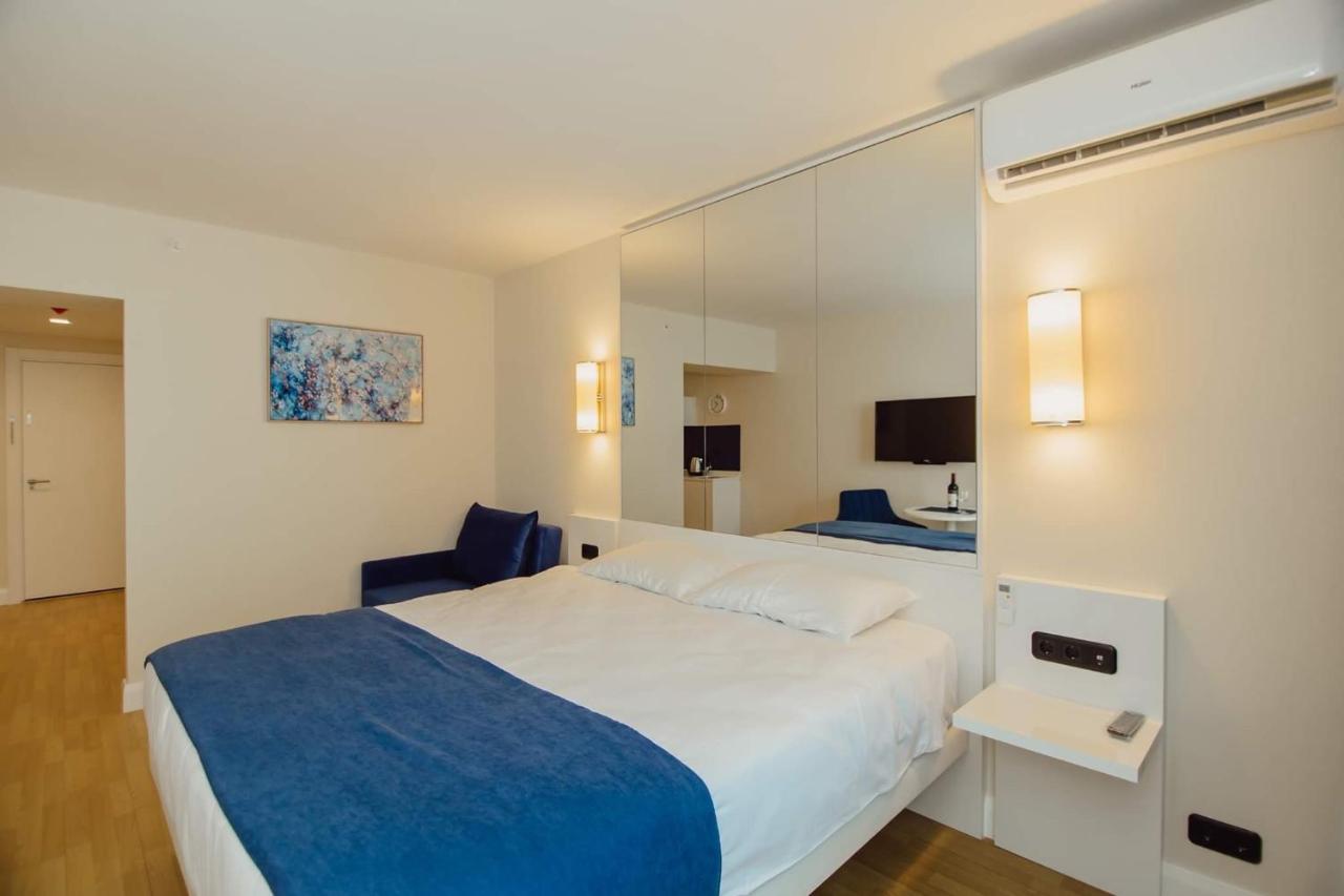 Nuage - 1St Line Sea View Apartments Batoumi Extérieur photo