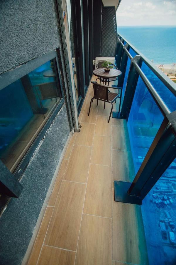 Nuage - 1St Line Sea View Apartments Batoumi Extérieur photo