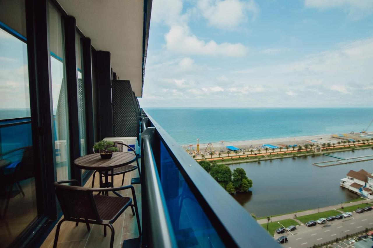 Nuage - 1St Line Sea View Apartments Batoumi Extérieur photo