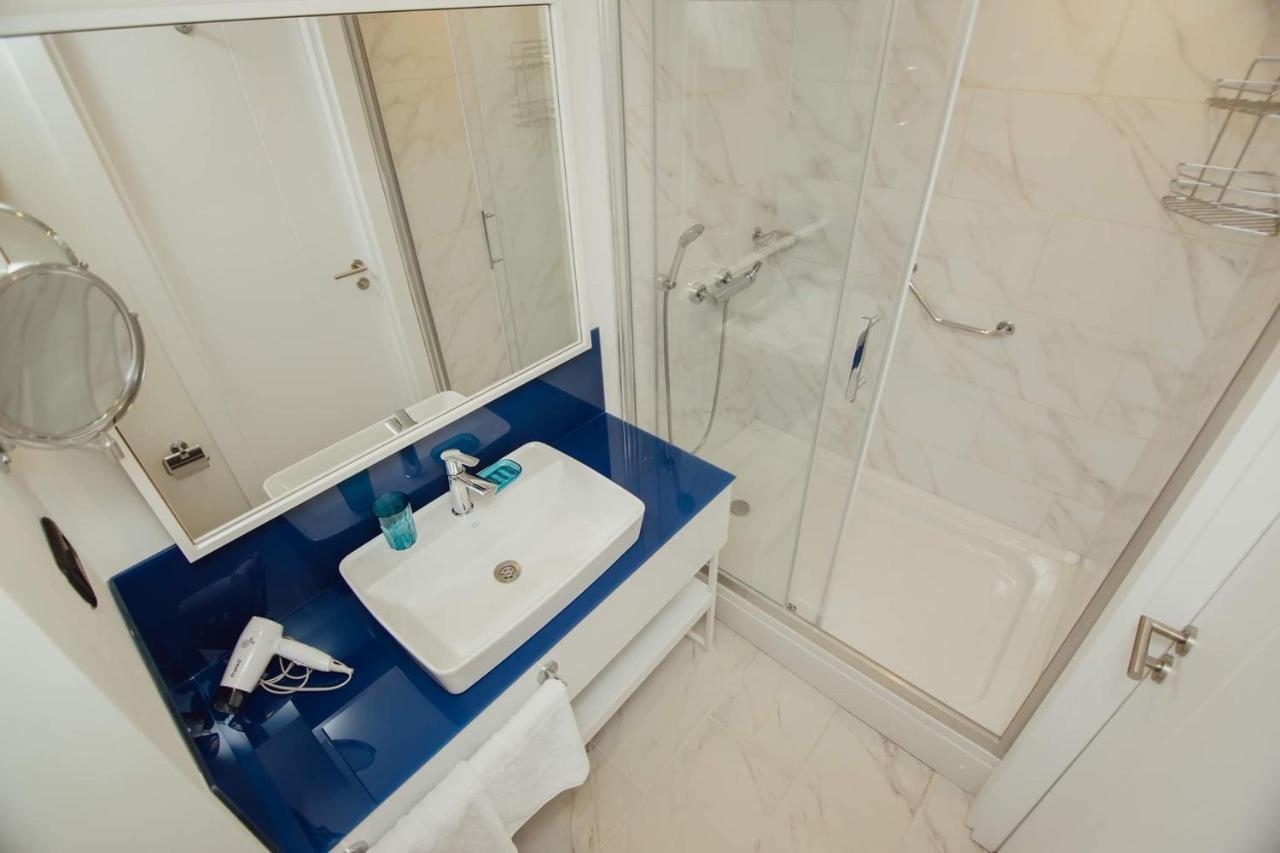 Nuage - 1St Line Sea View Apartments Batoumi Extérieur photo