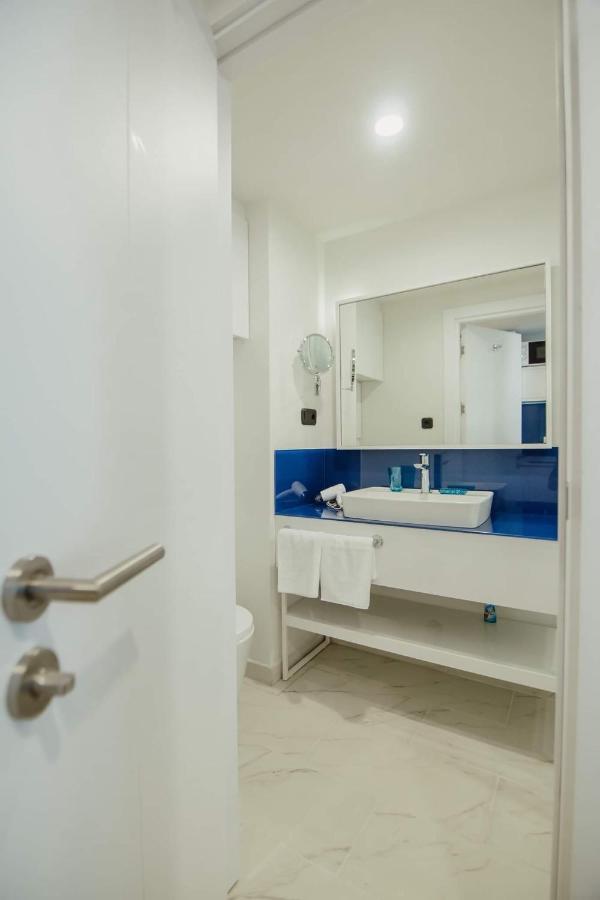 Nuage - 1St Line Sea View Apartments Batoumi Extérieur photo
